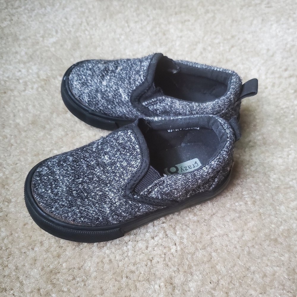Crazy8 toddler shoes size 6